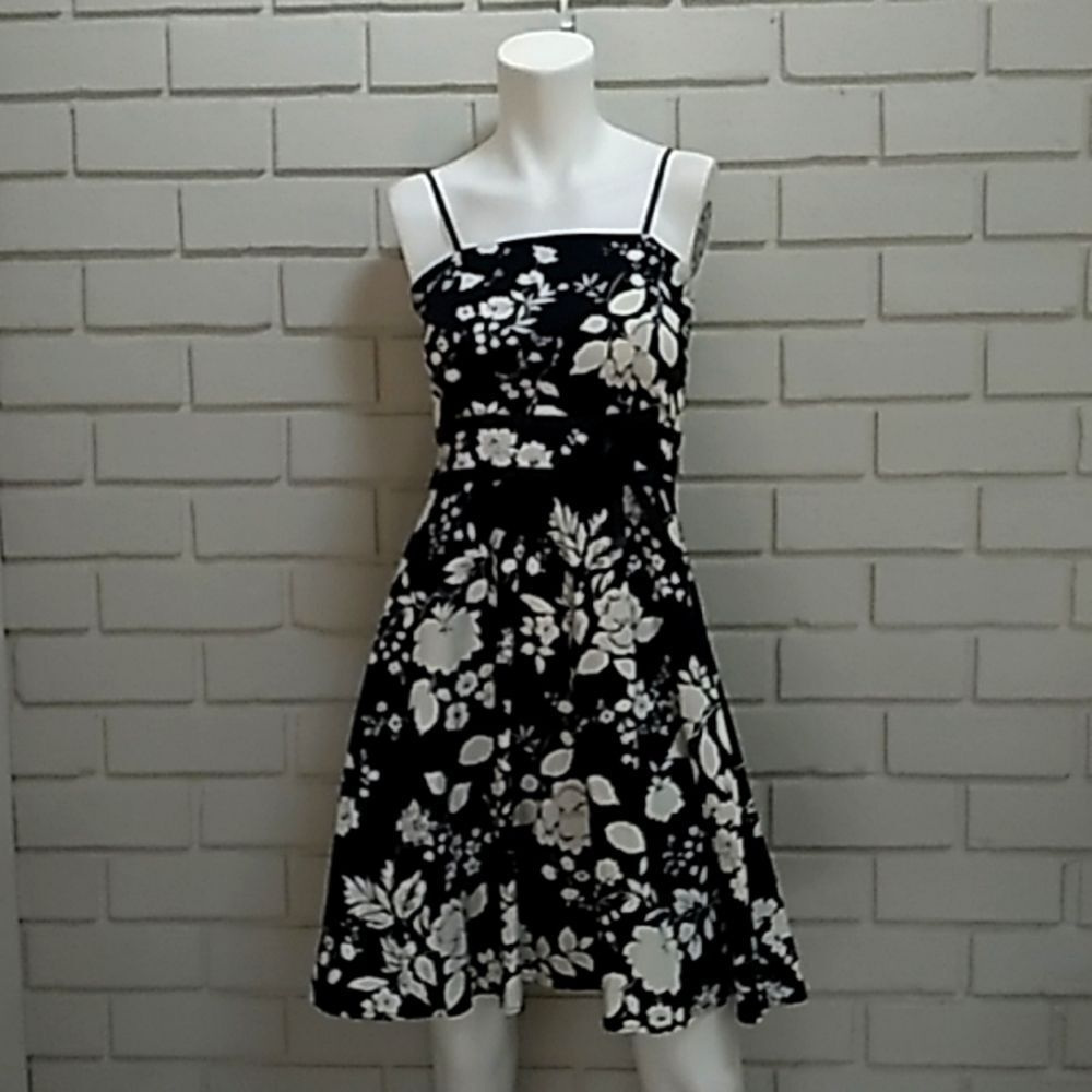 XOXO Black/White Floral Mini Dress.   Size 5 NWOT